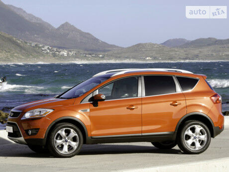 Ford Kuga 2015 года