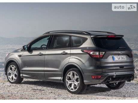 Ford Kuga 2016 года