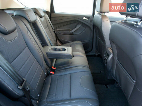 Форд Куга 2013 року Ford Kuga 2013 року