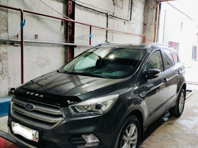 Форд Куга 2018 року Ford Kuga 2018 року
