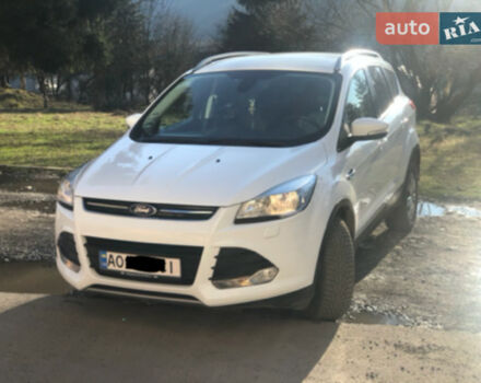 Ford Kuga 2014 року