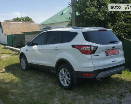 Ford Kuga 2019 року