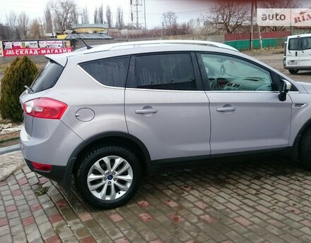 Ford Kuga 2011 года