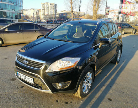 Ford Kuga 2010 года