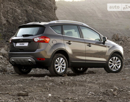 Ford Kuga 2012 року