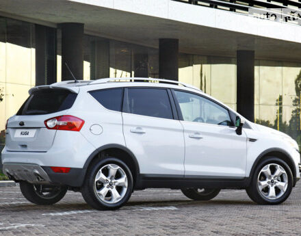 Ford Kuga 2012 року