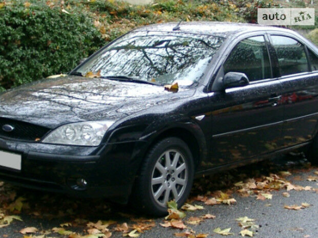 Форд Мондео 2003 року Ford Mondeo 2003 року