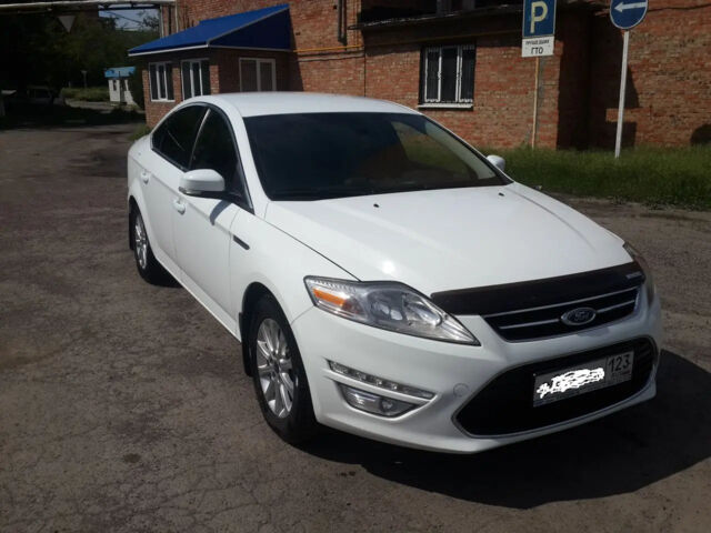 Ford Mondeo 2011 року