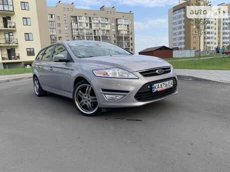 Ford Mondeo 2014 року