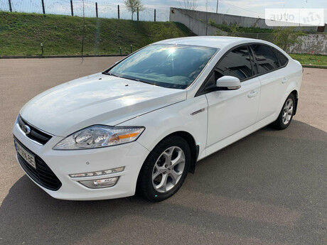 Ford Mondeo 2013 года