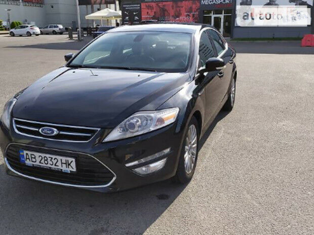 Ford Mondeo 2011 року