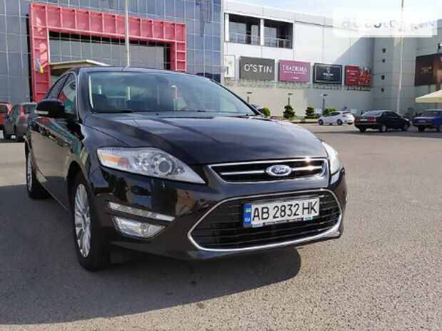 Ford Mondeo 2011 року