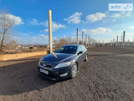 Ford Mondeo 2011 года