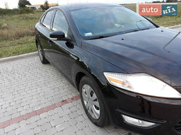 Ford Mondeo 2011 года