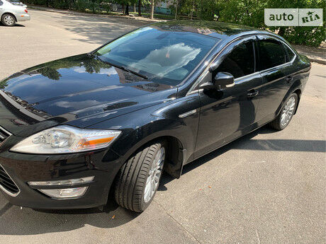 Ford Mondeo 2012 года