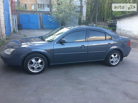 Ford Mondeo 2001 года