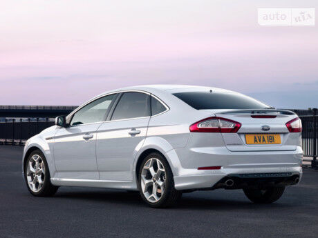 Форд Мондео 2005 року Ford Mondeo 2005 року