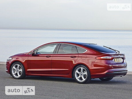 Форд Мондео 2015 года Ford Mondeo 2015 года