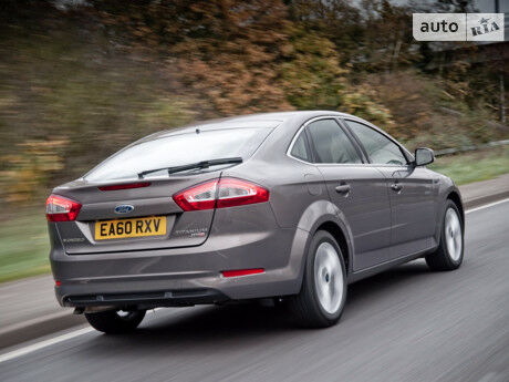 Ford Mondeo 2010 року