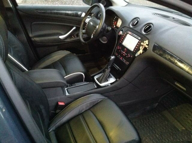 Ford Mondeo 2011 года