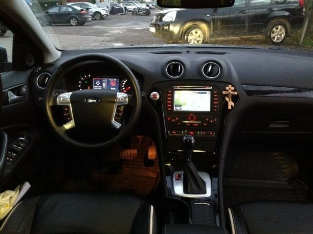 Ford Mondeo 2011 года