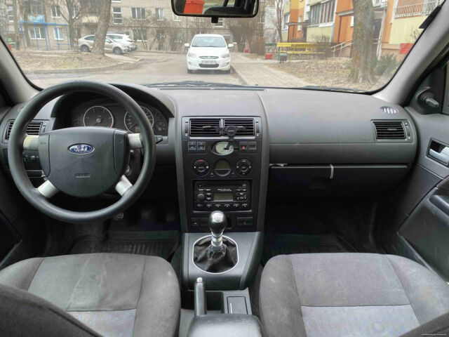 Ford Mondeo 2003 года