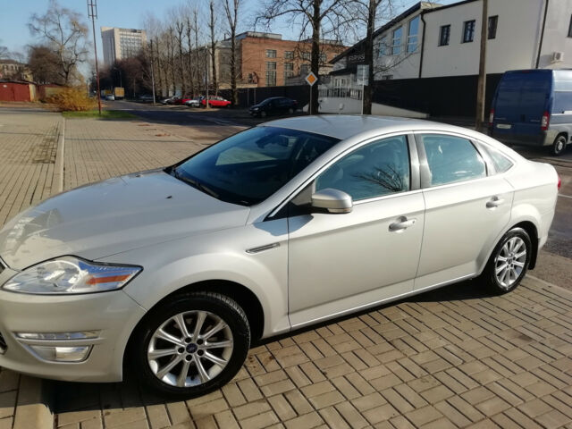 Ford Mondeo 2012 года