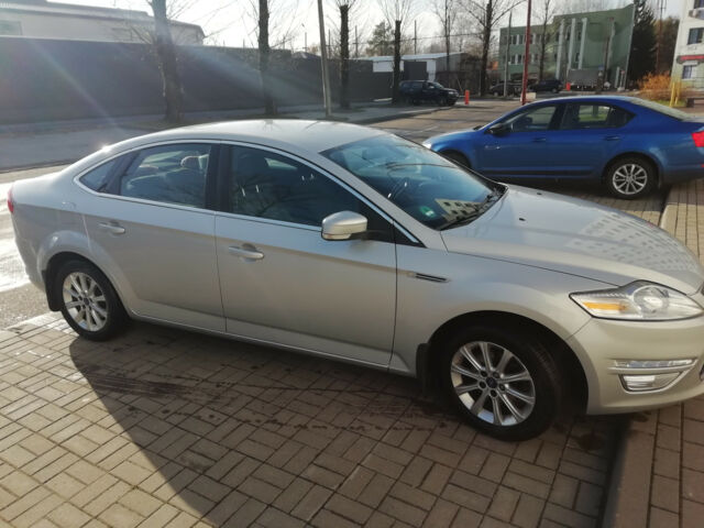 Ford Mondeo 2012 года