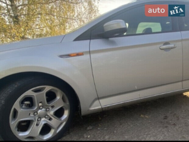Форд Мондео 2010 года Ford Mondeo 2010 года