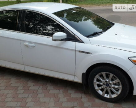 Ford Mondeo 2011 року