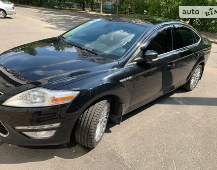 Ford Mondeo 2012 року