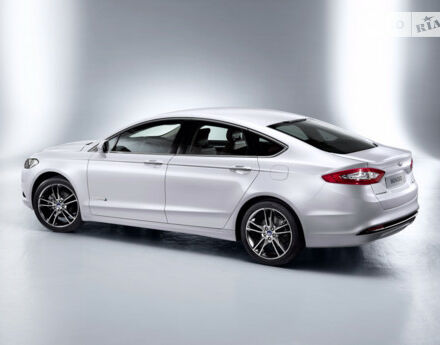 Ford Mondeo 2015 года