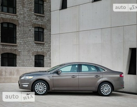 Ford Mondeo 2002 року