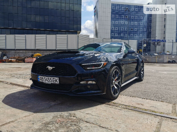 Ford Mustang 2017 года