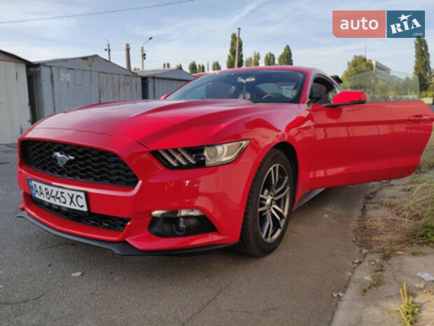 Ford Mustang 2017 року