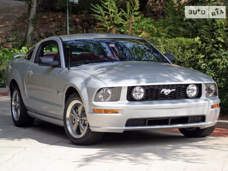 Ford Mustang 2004 года