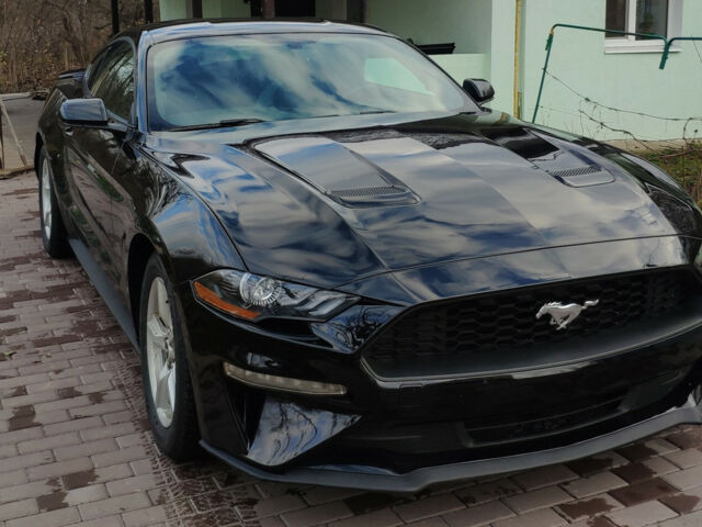 Ford Mustang 2018 года