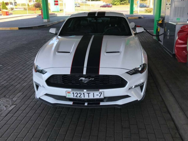 Ford Mustang 2019 года