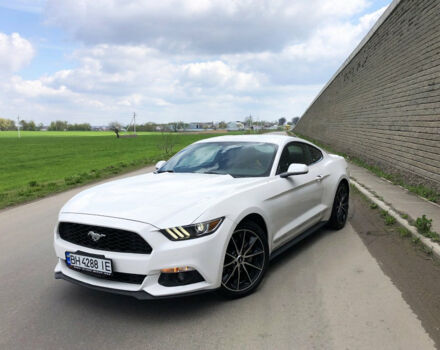 Ford Mustang 2017 года
