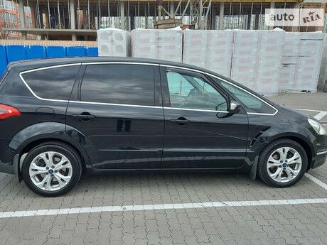 Ford S-Max 2013 года