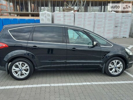 Ford S-Max 2013 року