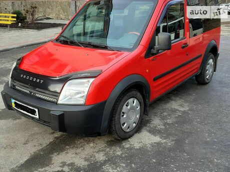 Ford Transit Connect пасс. 2005 года