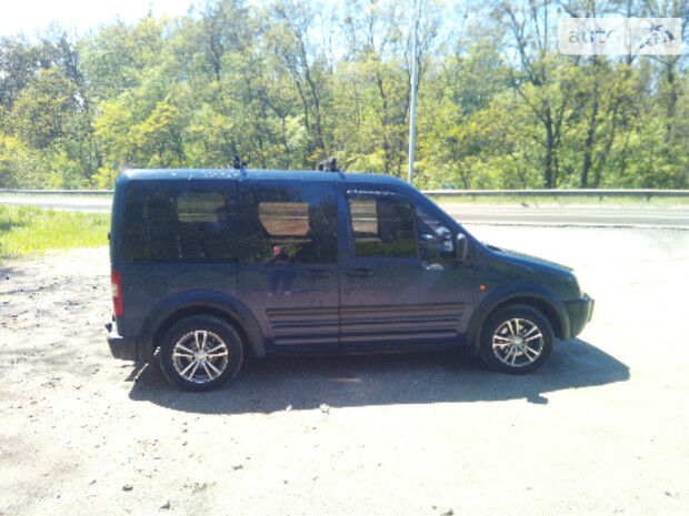 Ford Transit Connect пасс. 2006 года