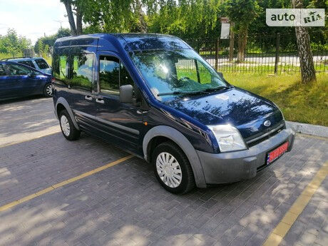 Ford Transit Connect пасс. 2005 года