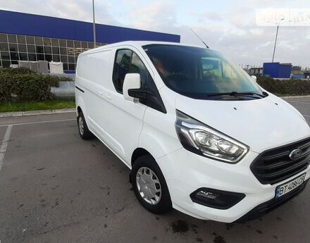 Фото на отзыв с оценкой 2 о Ford Transit Custom груз. 2018 году выпуска от автора "Михаил" с текстом: Поначалу машина держалась очень хорошо. Прошло полгода год и появились первые проблемы. Кузов нач...