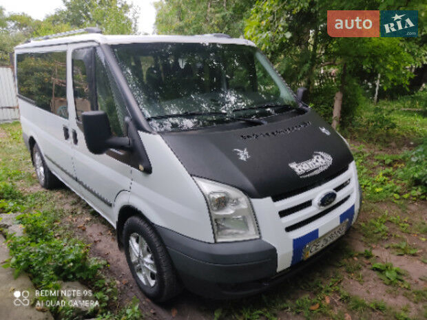 Ford Transit пасс. 2009 года