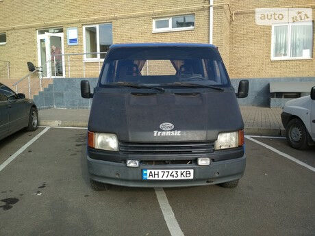 Форд Транзит пасс. 1986 года Ford Transit пасс. 1986 года