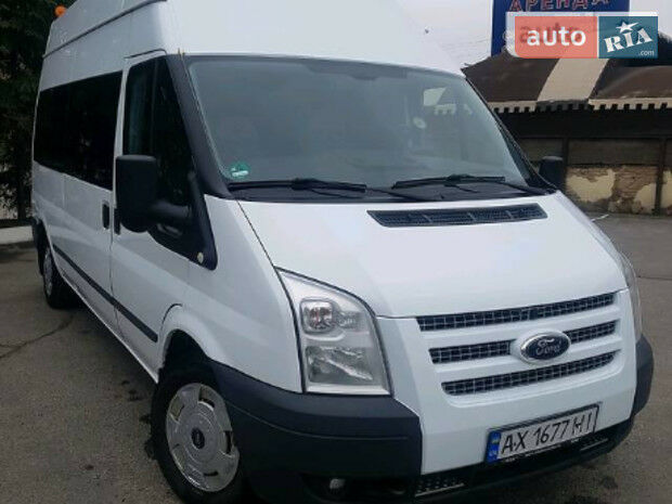 Ford Transit пасс. 2012 року