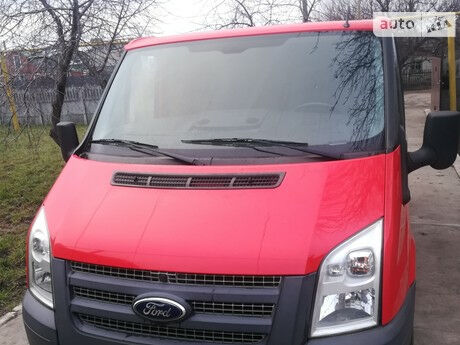 Ford Transit 2012 года