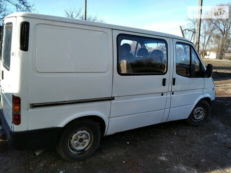 Ford Transit 2000 года